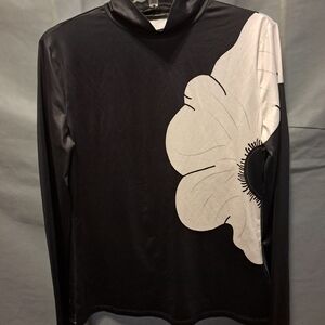 Commense Black Garment with White Branded Tags